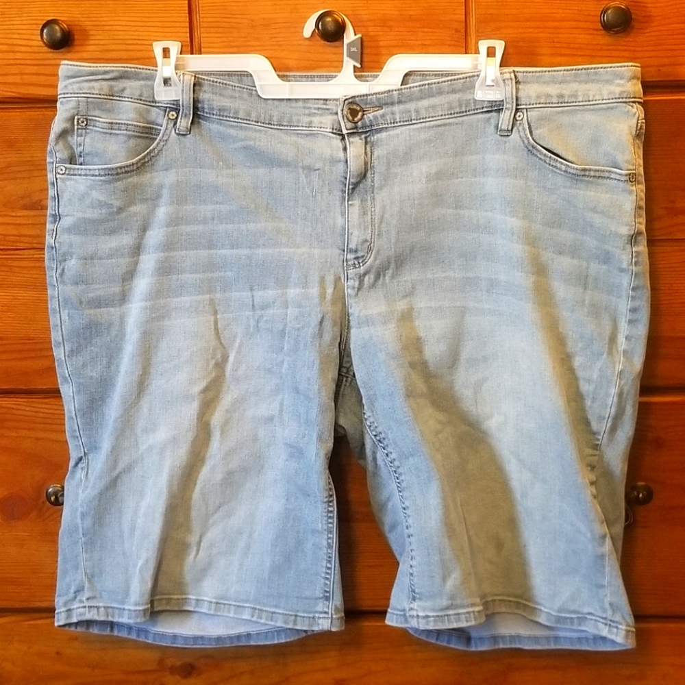 Shorts 22 Wide